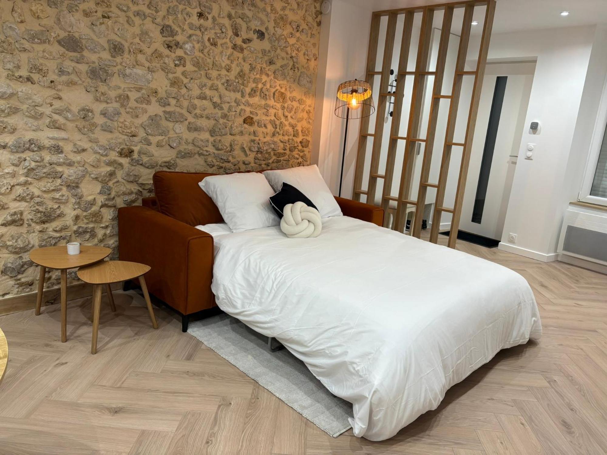 Chez Sof&Je Apartment บรี-กงต์-โรแบร์ ภายนอก รูปภาพ